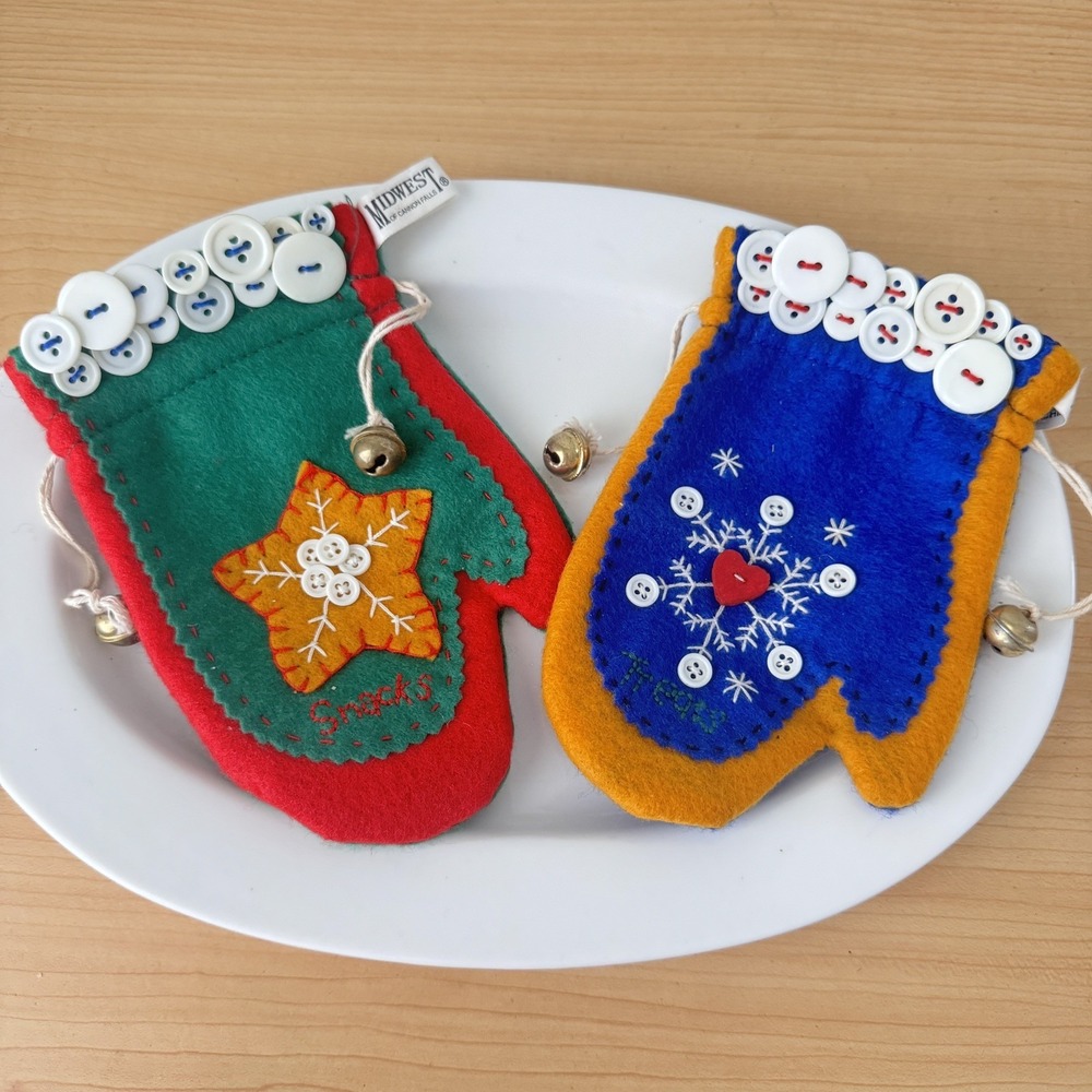 Vintage Y2k Colorful Felt Mittens Christmas Ornament Lot Country Cabin Button